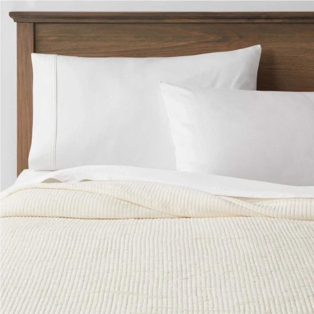 THRESHOLD NWT double cloth quilt -cream -full/queen